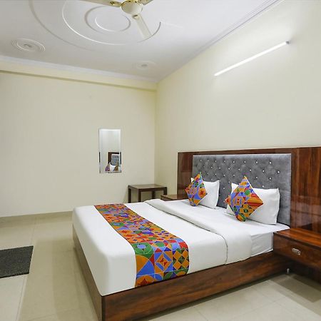 Fabexpress Asp Royal Residency Inn- Janakpuri Delhi  Buitenkant foto