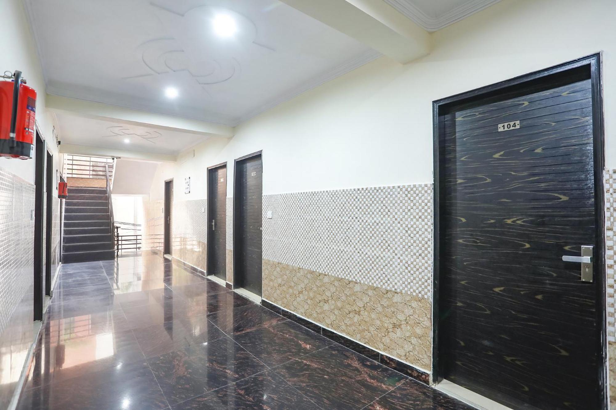 Fabexpress Asp Royal Residency Inn- Janakpuri Delhi  Buitenkant foto