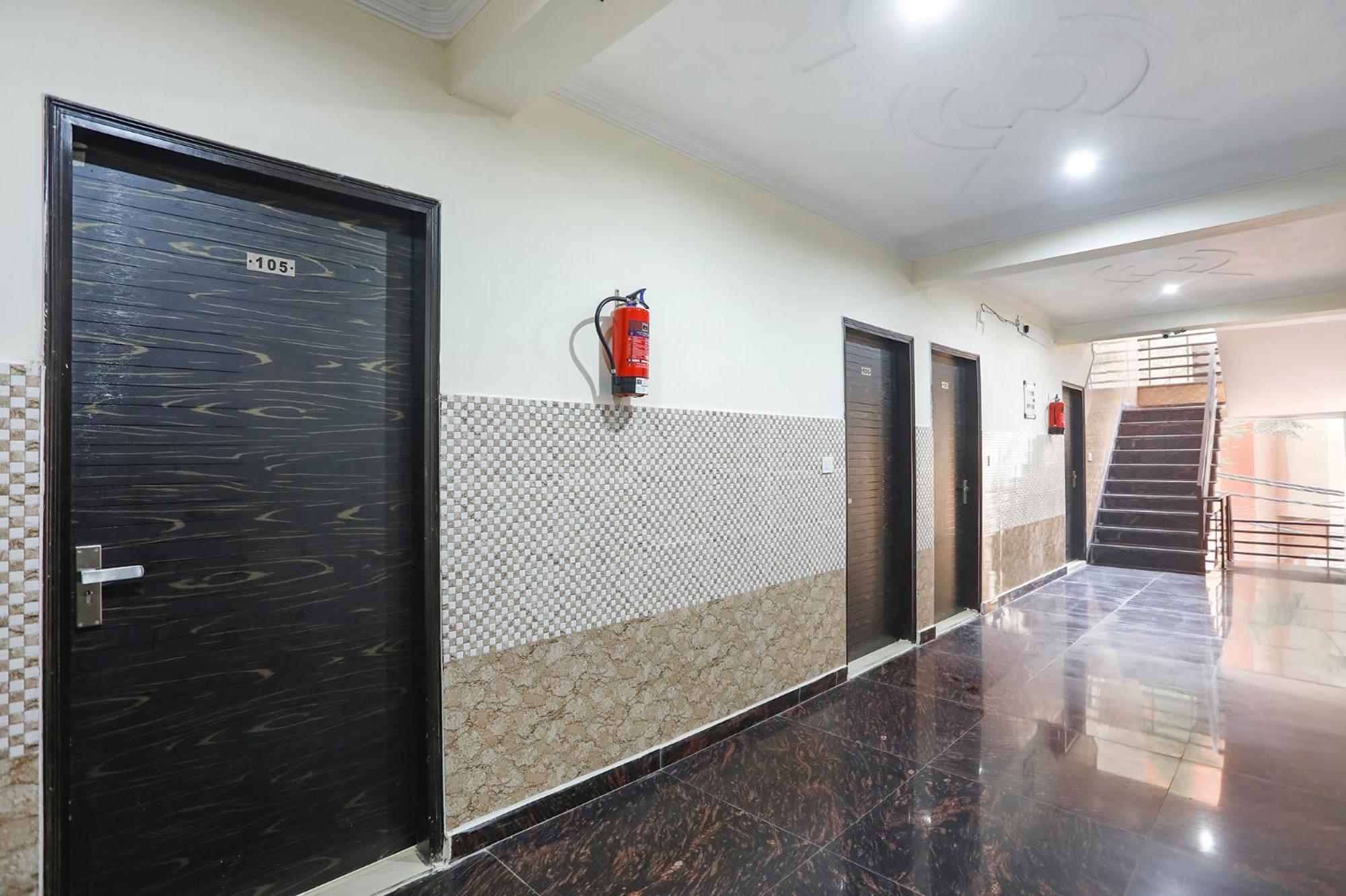 Fabexpress Asp Royal Residency Inn- Janakpuri Delhi  Buitenkant foto