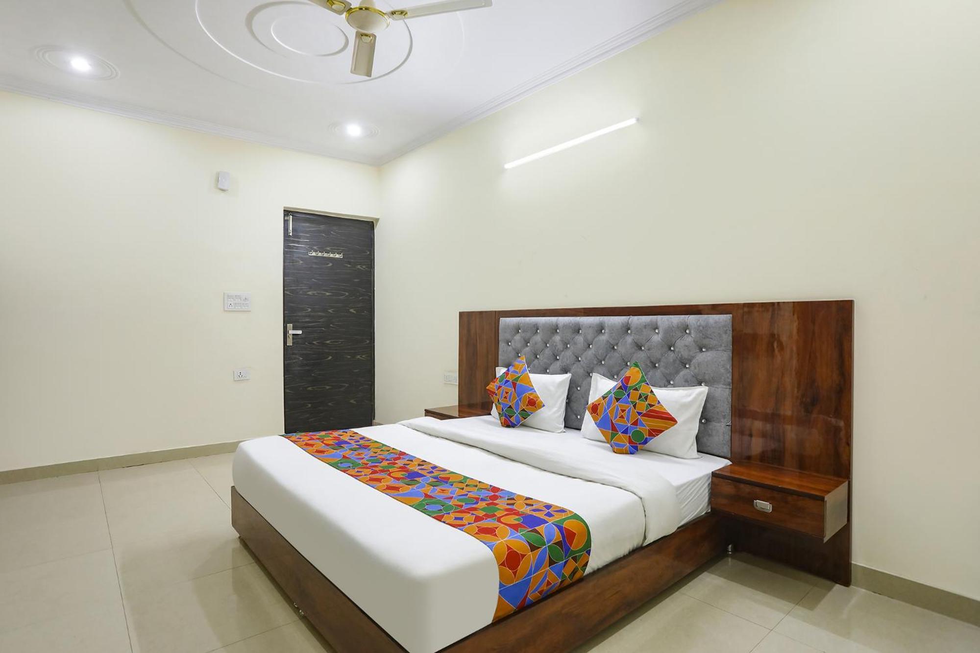 Fabexpress Asp Royal Residency Inn- Janakpuri Delhi  Buitenkant foto